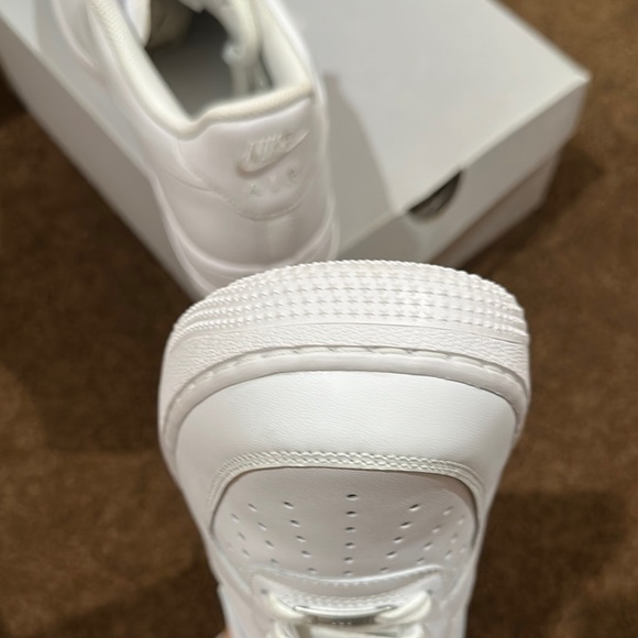 NEW!  Men’s Nike Air Force 1 White Sneakers - Picture 11 of 11